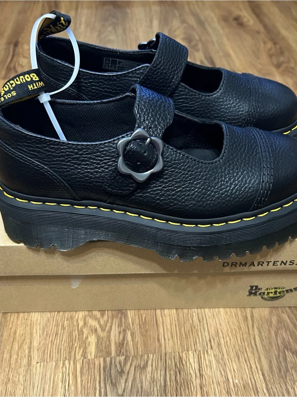 DR MARTENS Addina flower buckle black leather platform Mary Jane shoes sz 8 new